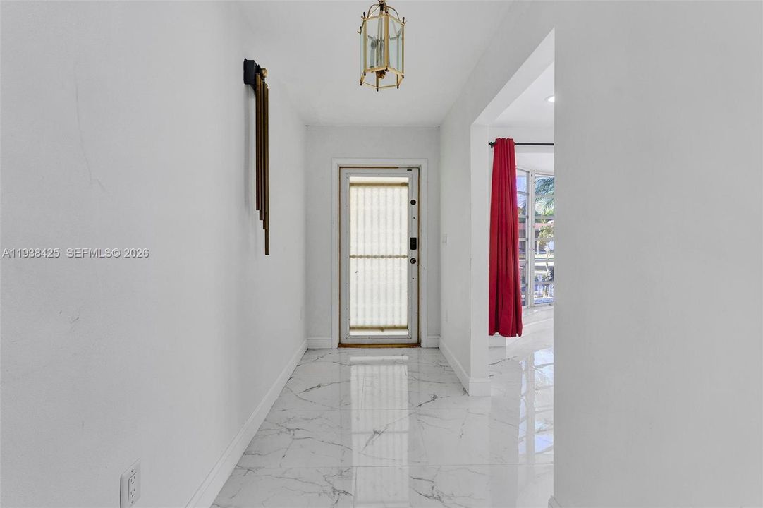 出租: $3,400 (3 贝兹, 2 浴室, 2138 平方英尺)