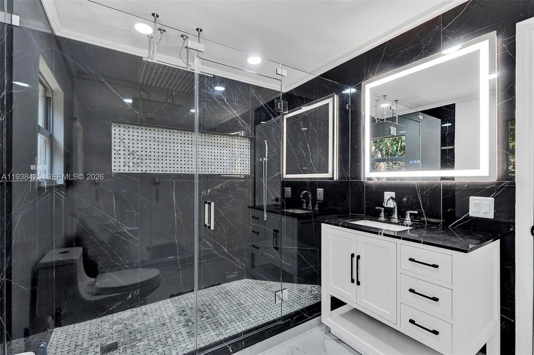 出租: $3,400 (3 贝兹, 2 浴室, 2138 平方英尺)