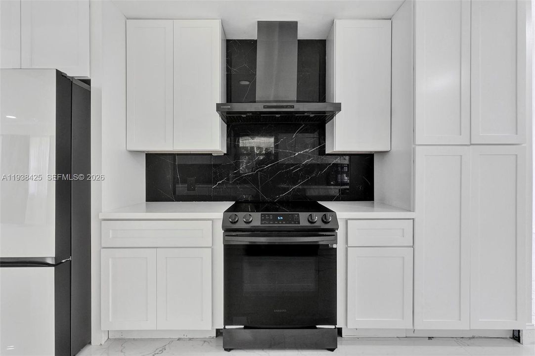 出租: $3,400 (3 贝兹, 2 浴室, 2138 平方英尺)