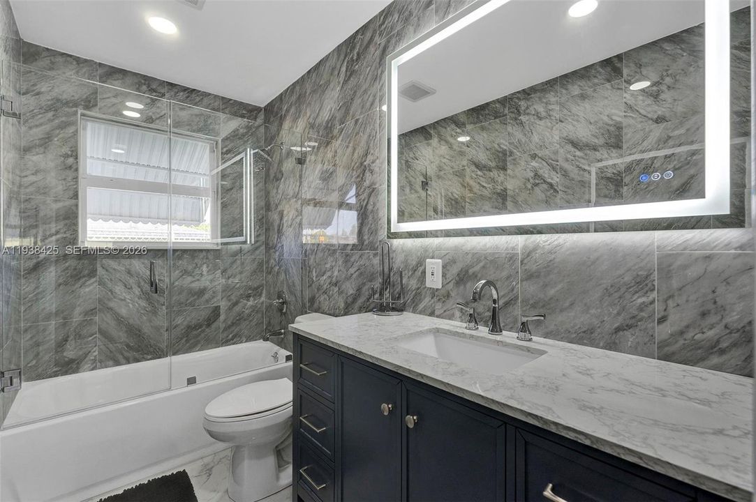 出租: $3,400 (3 贝兹, 2 浴室, 2138 平方英尺)