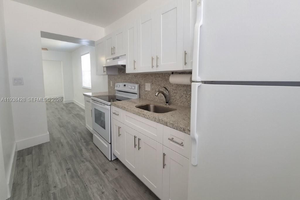 出租: $2,400 (2 贝兹, 2 浴室, 650 平方英尺)