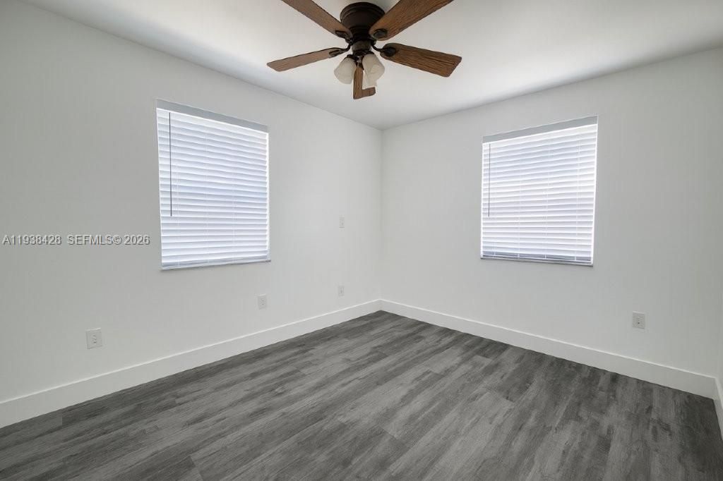 出租: $2,400 (2 贝兹, 2 浴室, 650 平方英尺)