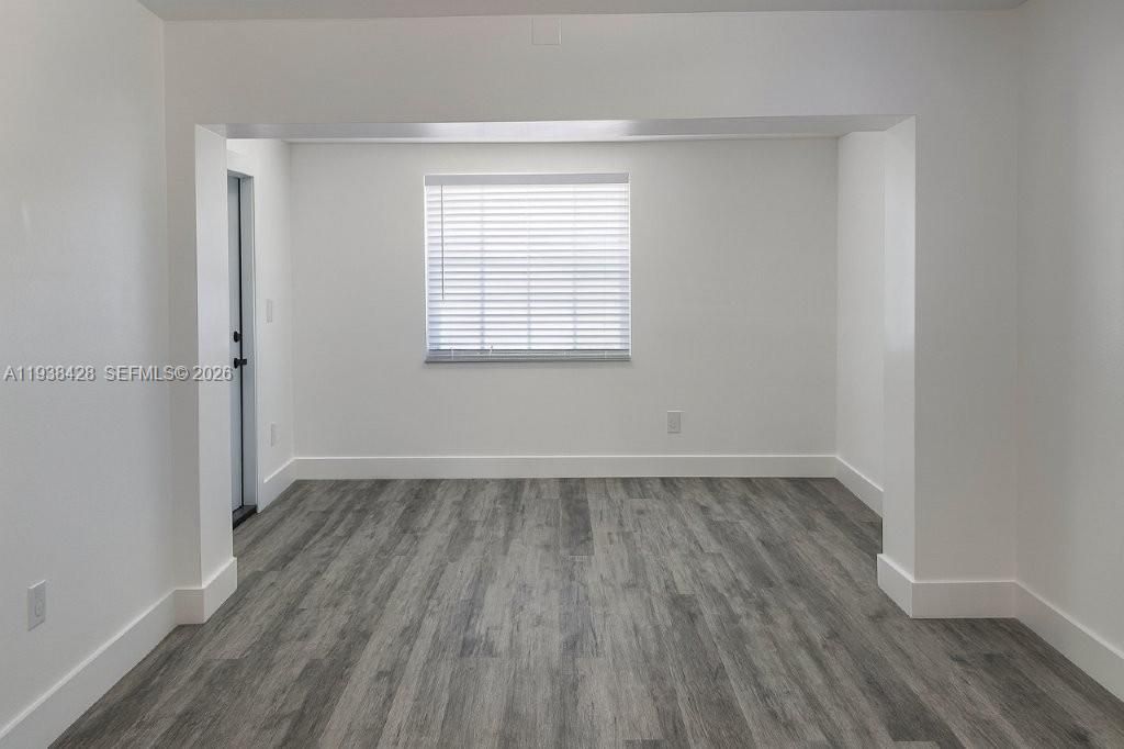 出租: $2,400 (2 贝兹, 2 浴室, 650 平方英尺)