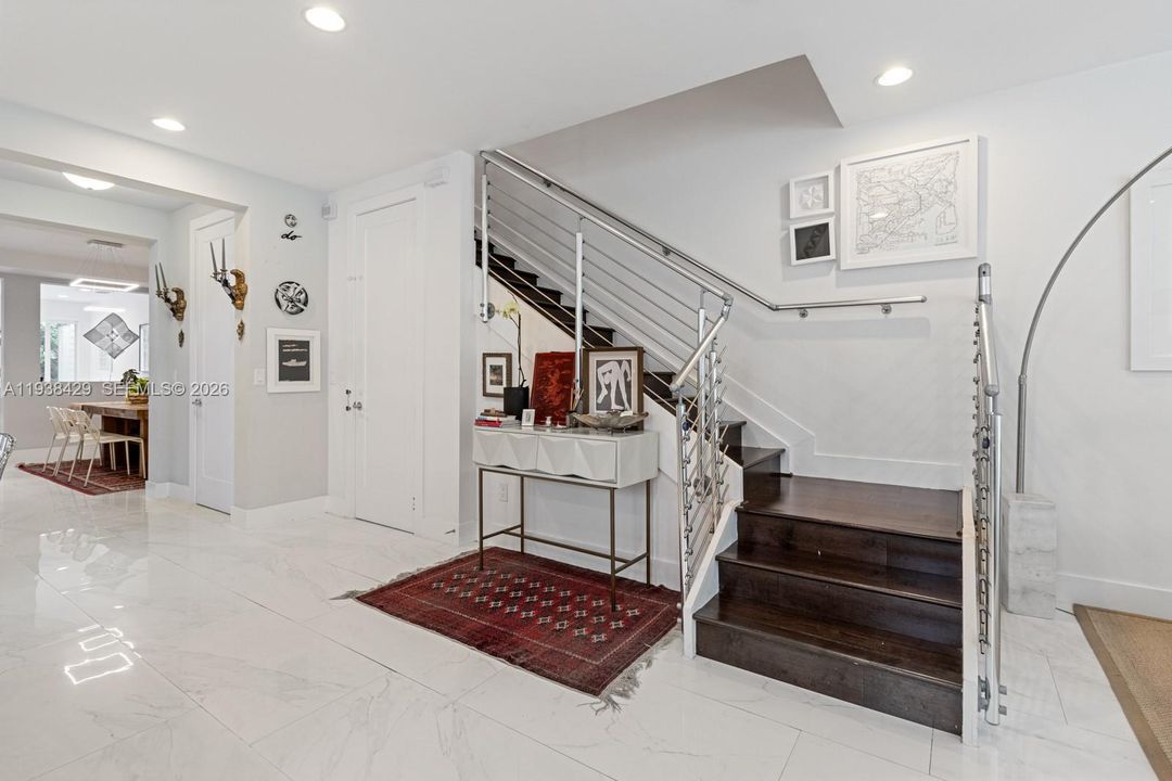 En Renta: $10,500 (3 camas, 3 baños, 2635 Pies cuadrados)