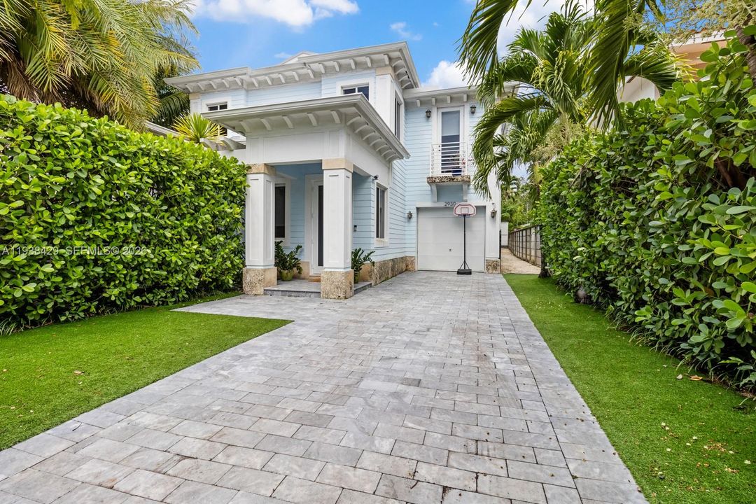 En Renta: $10,500 (3 camas, 3 baños, 2635 Pies cuadrados)