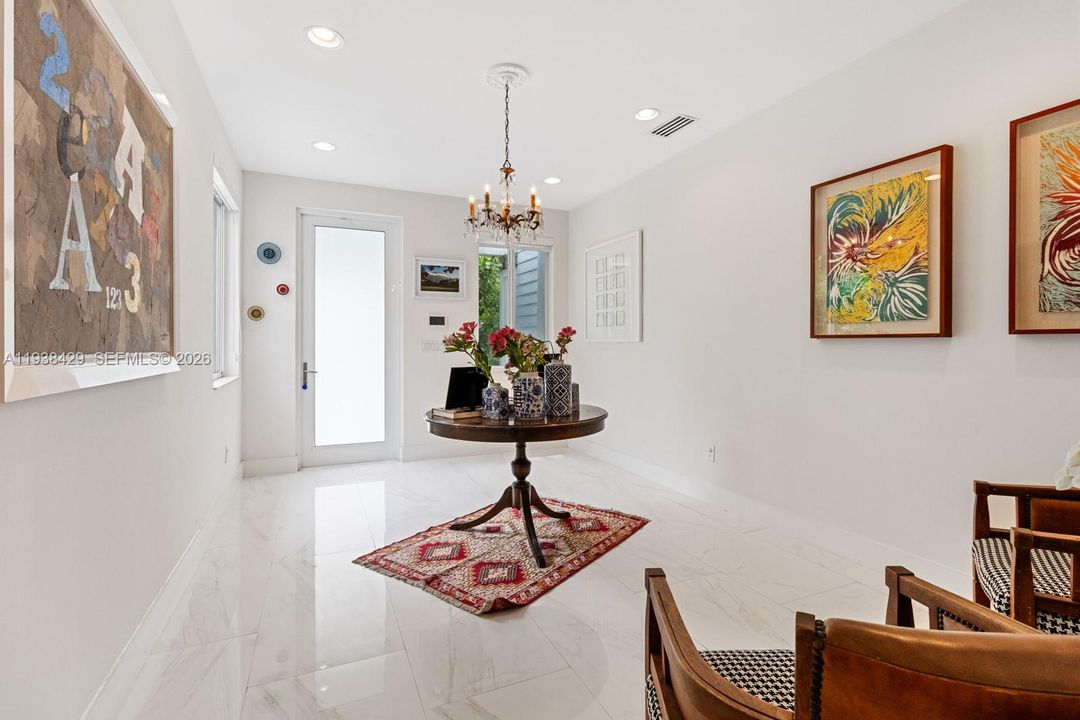 En Renta: $10,500 (3 camas, 3 baños, 2635 Pies cuadrados)