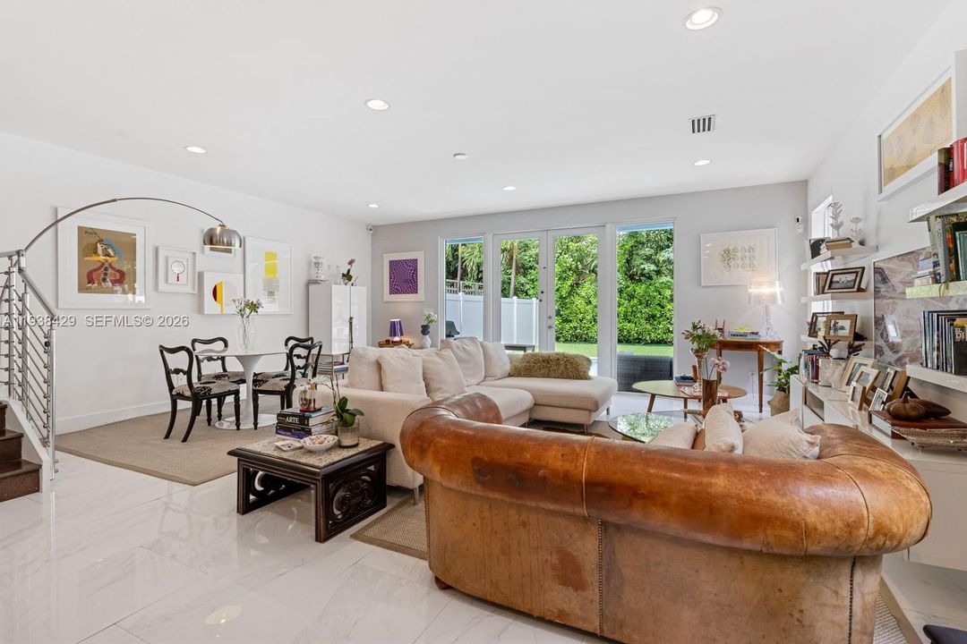 En Renta: $10,500 (3 camas, 3 baños, 2635 Pies cuadrados)