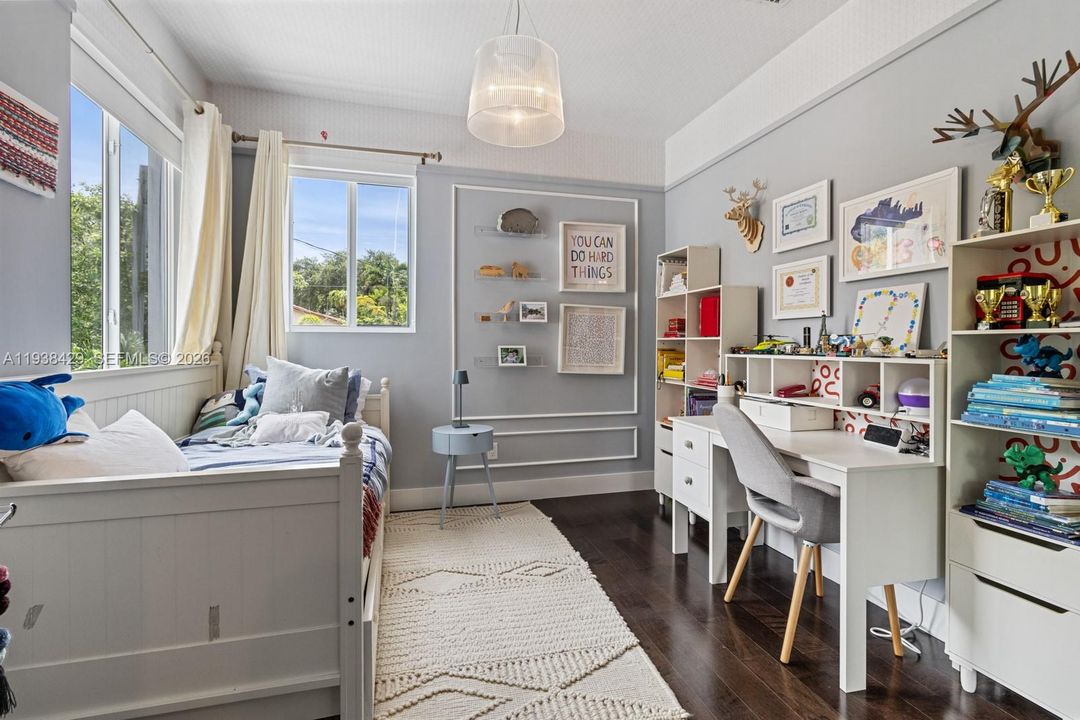 En Renta: $10,500 (3 camas, 3 baños, 2635 Pies cuadrados)