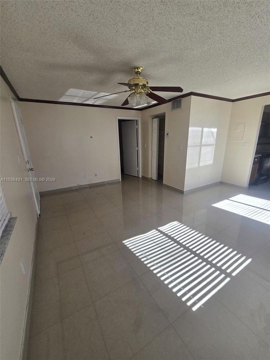 En Renta: $2,000 (2 camas, 1 baños, 4991 Pies cuadrados)