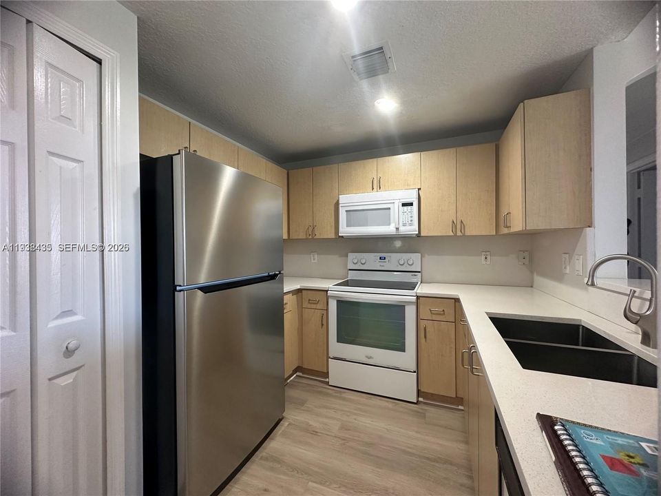 En Renta: $2,450 (2 camas, 2 baños, 1308 Pies cuadrados)