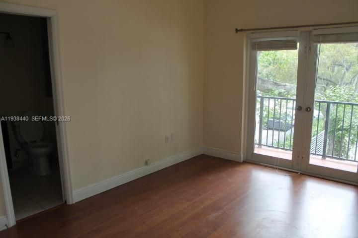 出租: $3,500 (2 贝兹, 1 浴室, 875 平方英尺)