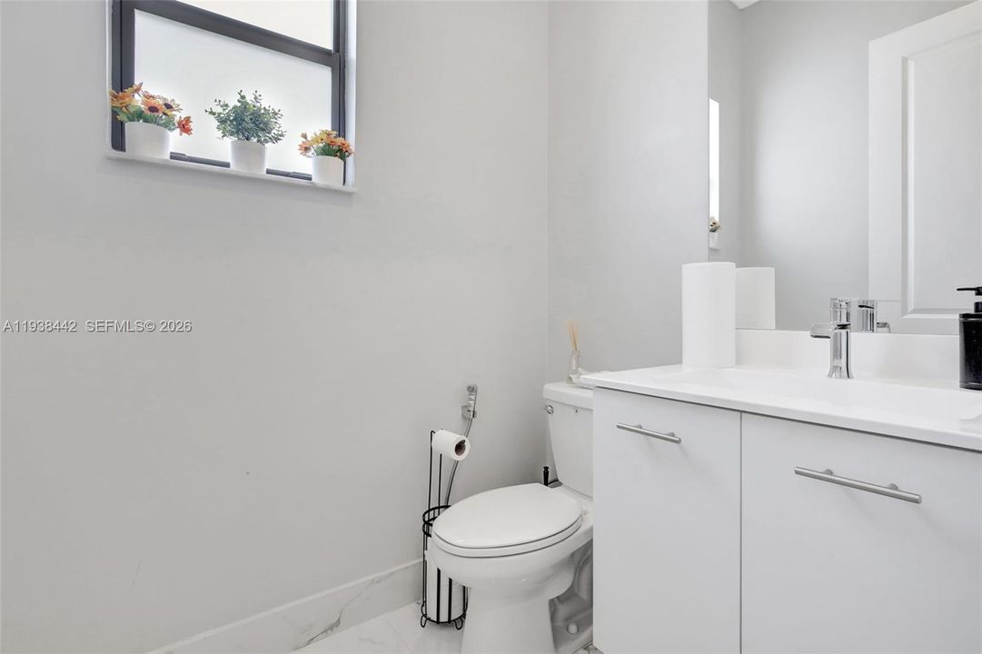 En Venta: $1,489,000 (4 camas, 3 baños, 3633 Pies cuadrados)