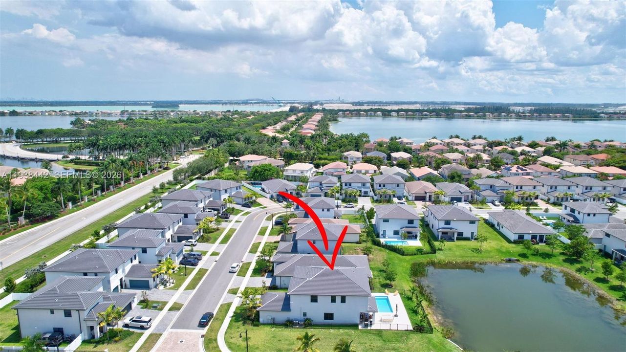 En Venta: $1,489,000 (4 camas, 3 baños, 3633 Pies cuadrados)