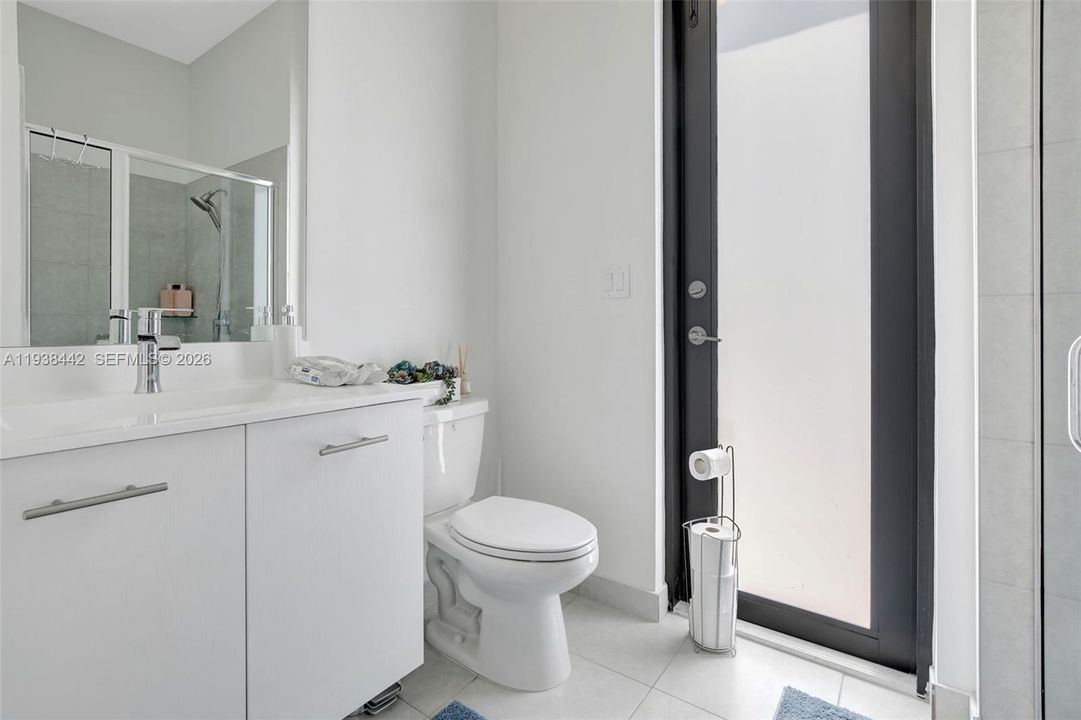 En Venta: $1,489,000 (4 camas, 3 baños, 3633 Pies cuadrados)