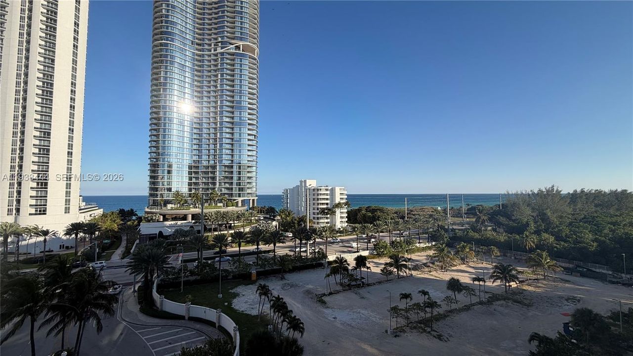 For Rent: $4,000 (2 beds, 2 baths, 1357 Square Feet)