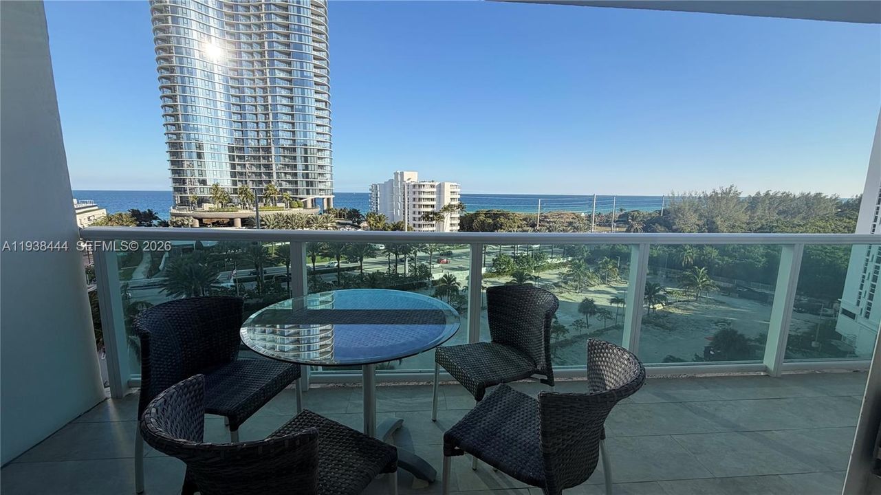 For Rent: $4,000 (2 beds, 2 baths, 1357 Square Feet)