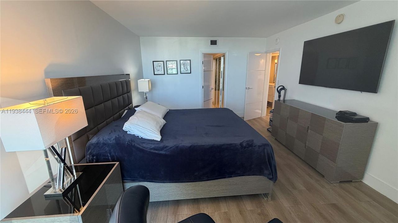 For Rent: $4,000 (2 beds, 2 baths, 1357 Square Feet)