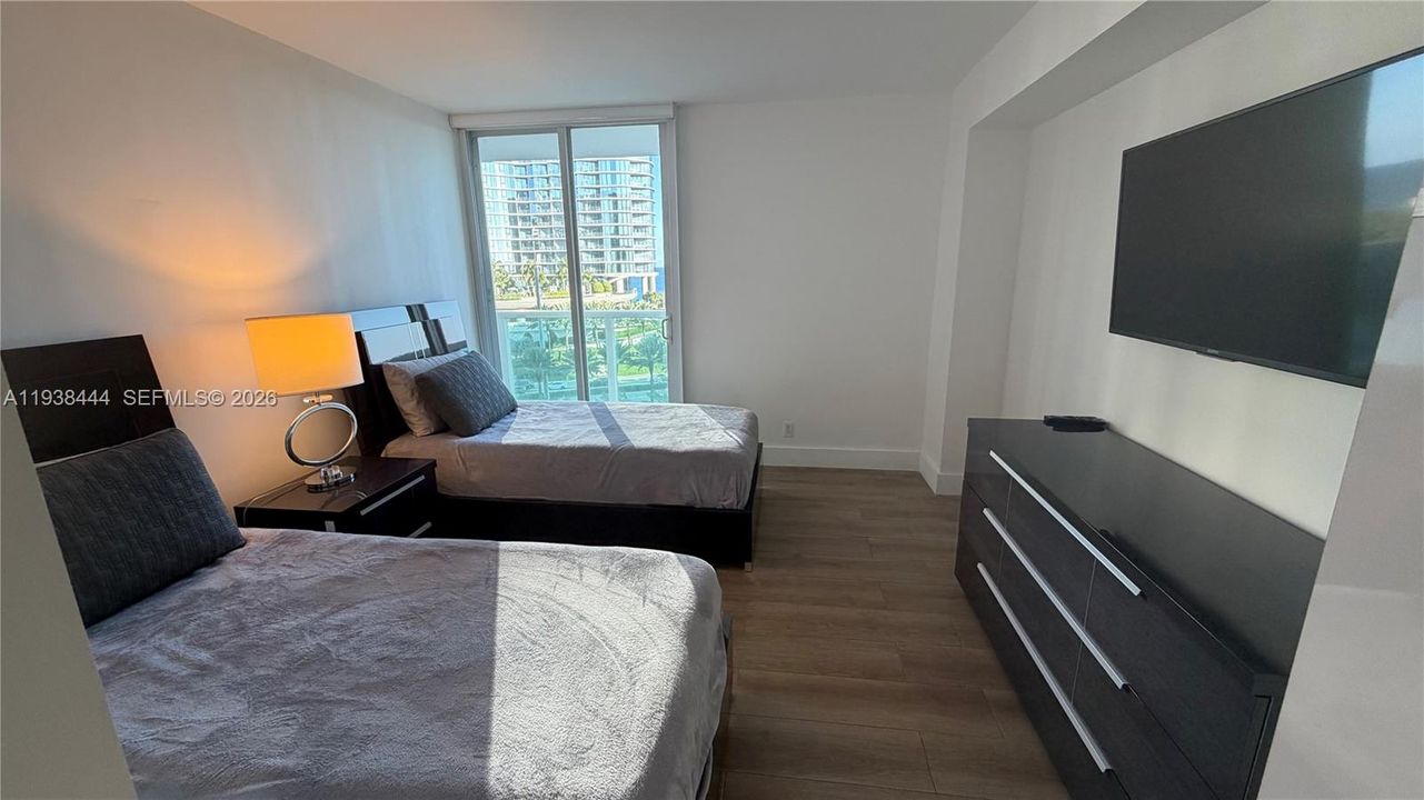 For Rent: $4,000 (2 beds, 2 baths, 1357 Square Feet)