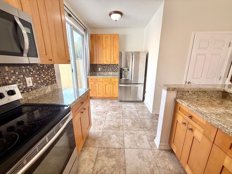 En Renta: $3,450 (3 camas, 2 baños, 1515 Pies cuadrados)