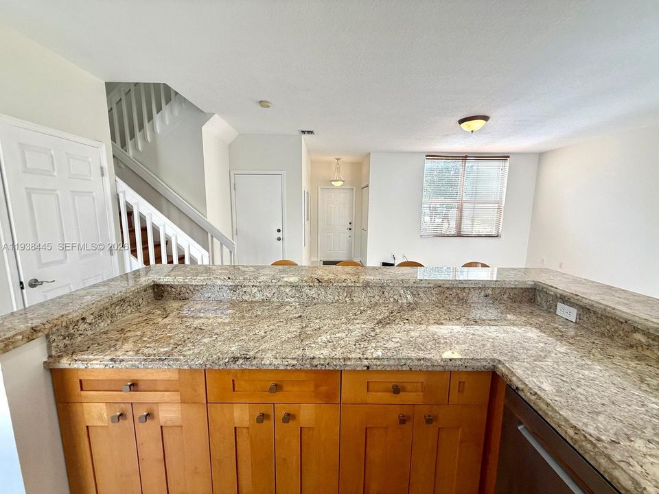 En Renta: $3,450 (3 camas, 2 baños, 1515 Pies cuadrados)