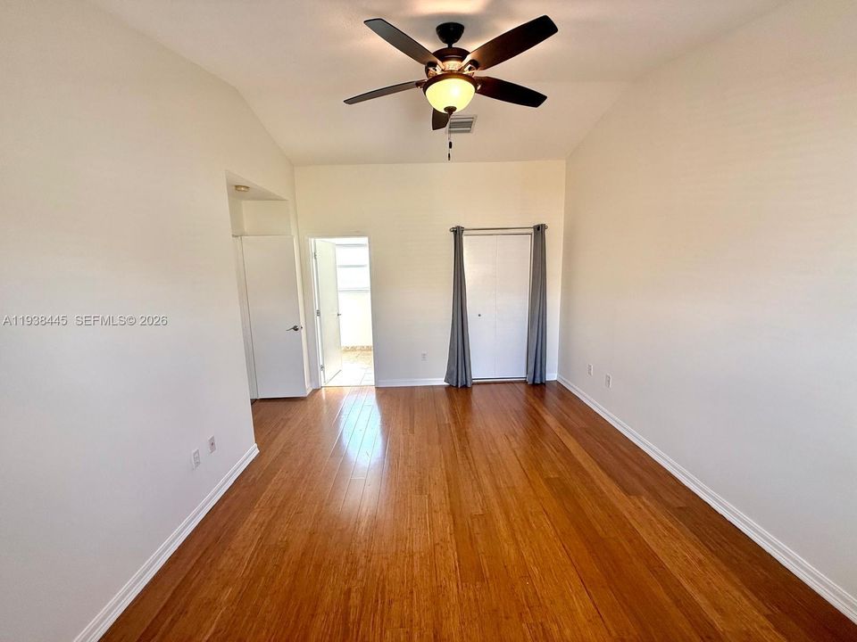 En Renta: $3,450 (3 camas, 2 baños, 1515 Pies cuadrados)