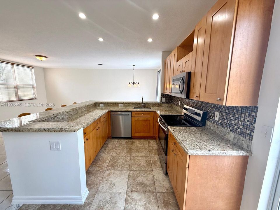 En Renta: $3,450 (3 camas, 2 baños, 1515 Pies cuadrados)