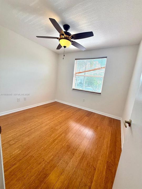 En Renta: $3,450 (3 camas, 2 baños, 1515 Pies cuadrados)