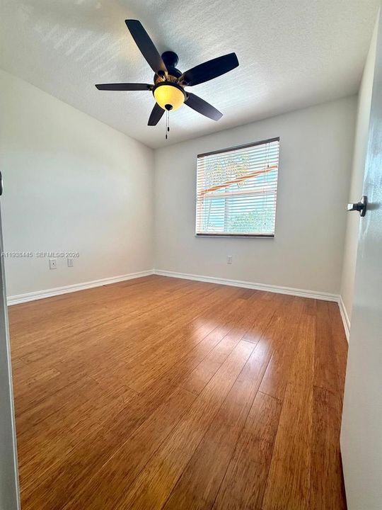 En Renta: $3,450 (3 camas, 2 baños, 1515 Pies cuadrados)