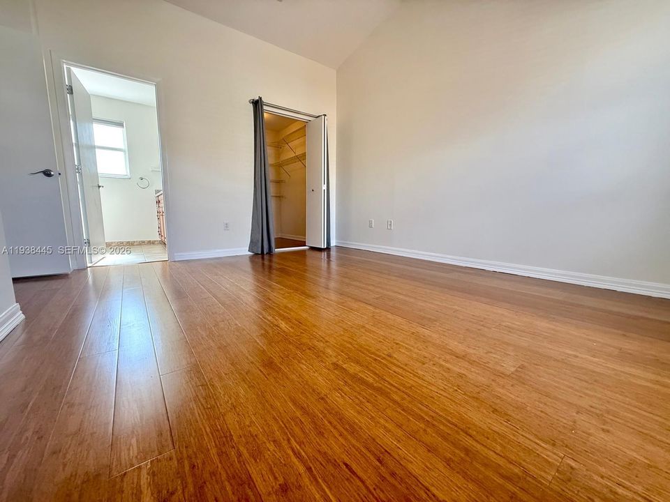 En Renta: $3,450 (3 camas, 2 baños, 1515 Pies cuadrados)