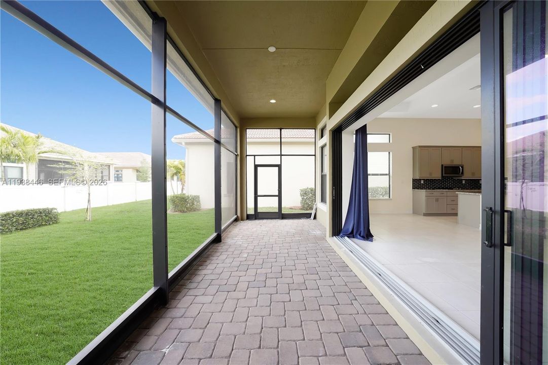 На продажу: $950,000 (3 спален, 3 ванн, 2002 Квадратных фут)