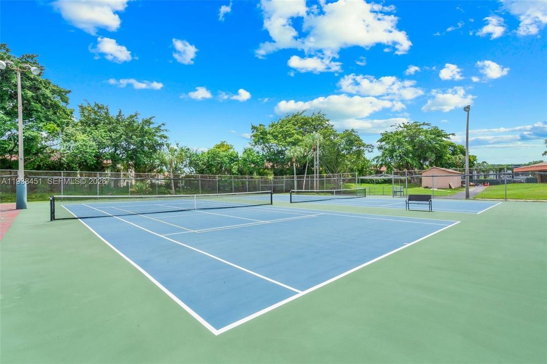 Tennis/Pickleball Courts