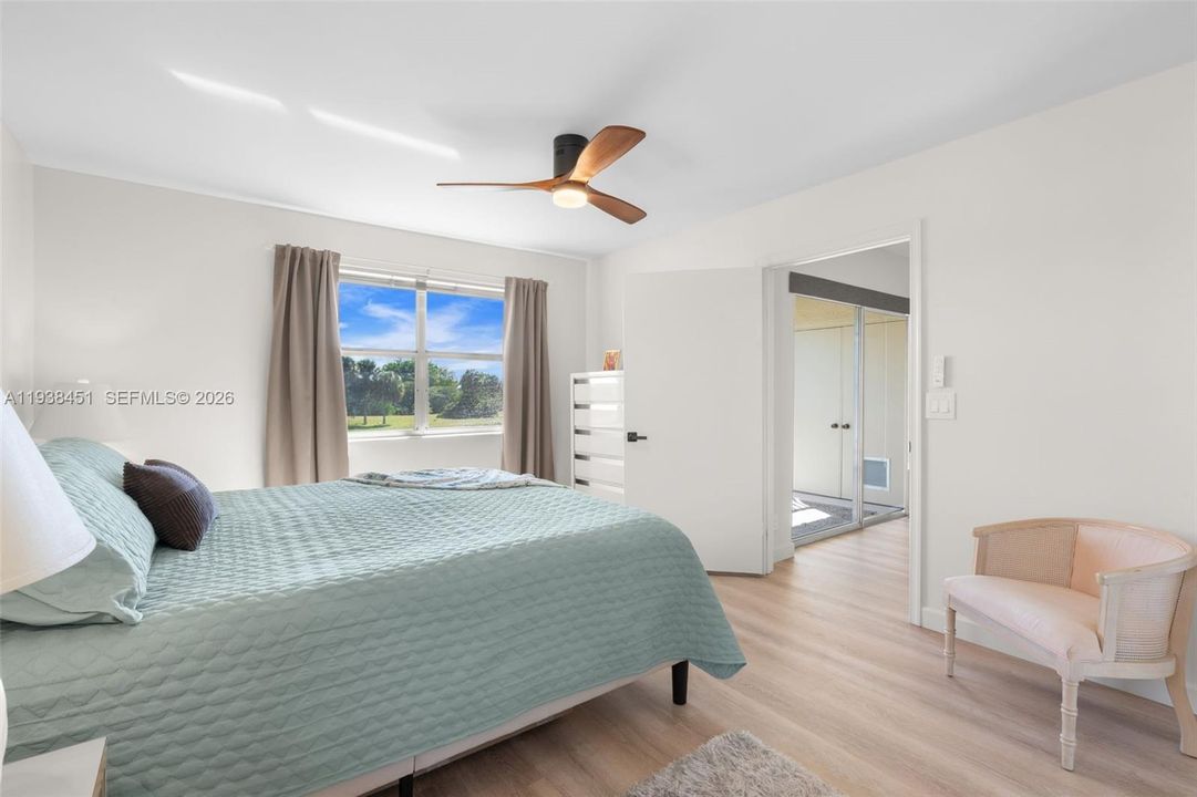 For Sale: $179,000 (2 beds, 2 baths, 950 Square Feet)