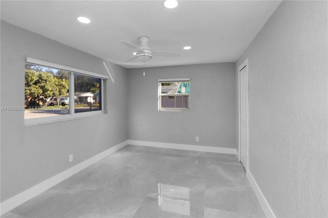 For Sale: $485,000 (3 beds, 2 baths, 1161 Square Feet)