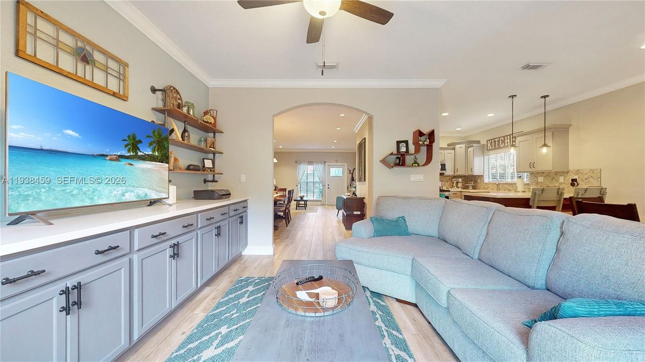 待售: $750,000 (3 贝兹, 2 浴室, 1681 平方英尺)