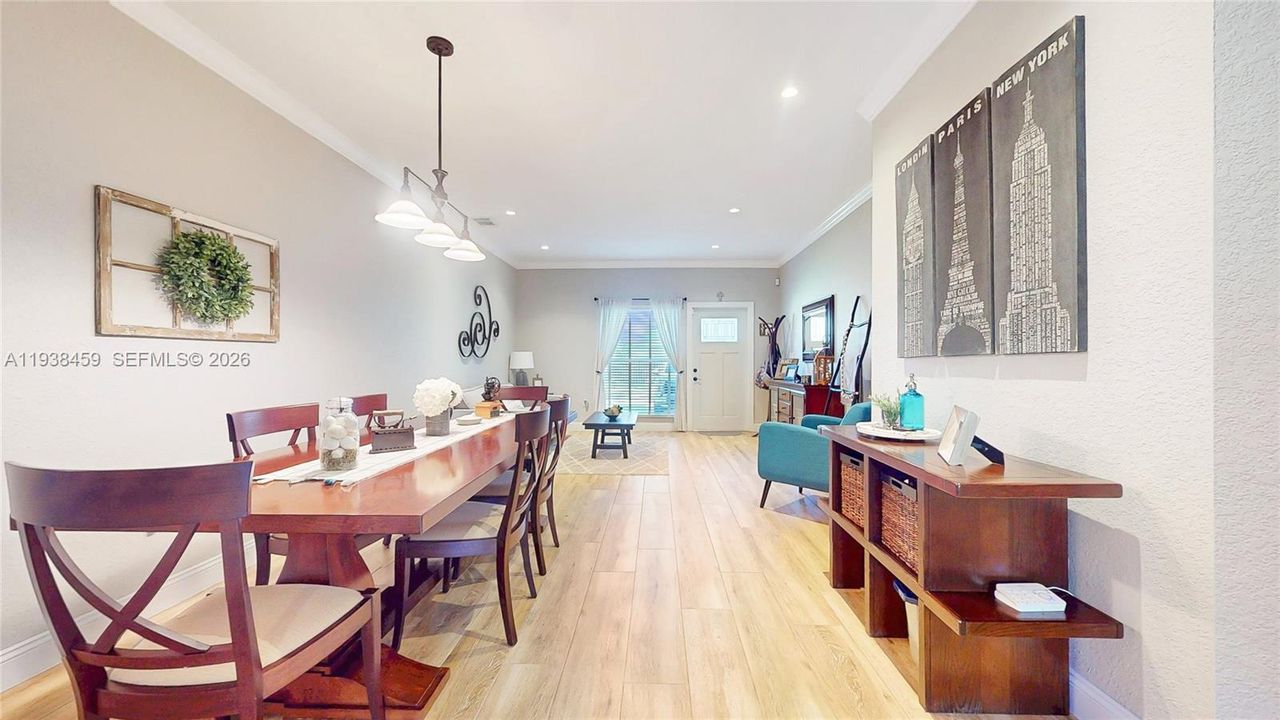 待售: $750,000 (3 贝兹, 2 浴室, 1681 平方英尺)