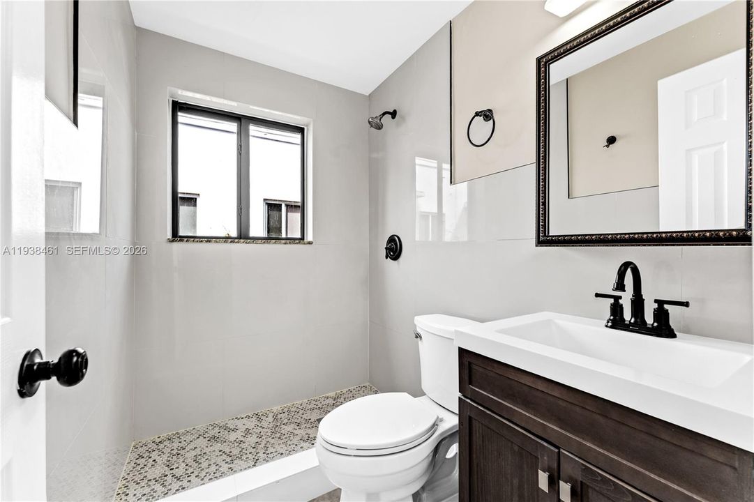 待售: $1,699,000 (0 贝兹, 0 浴室, 3026 平方英尺)