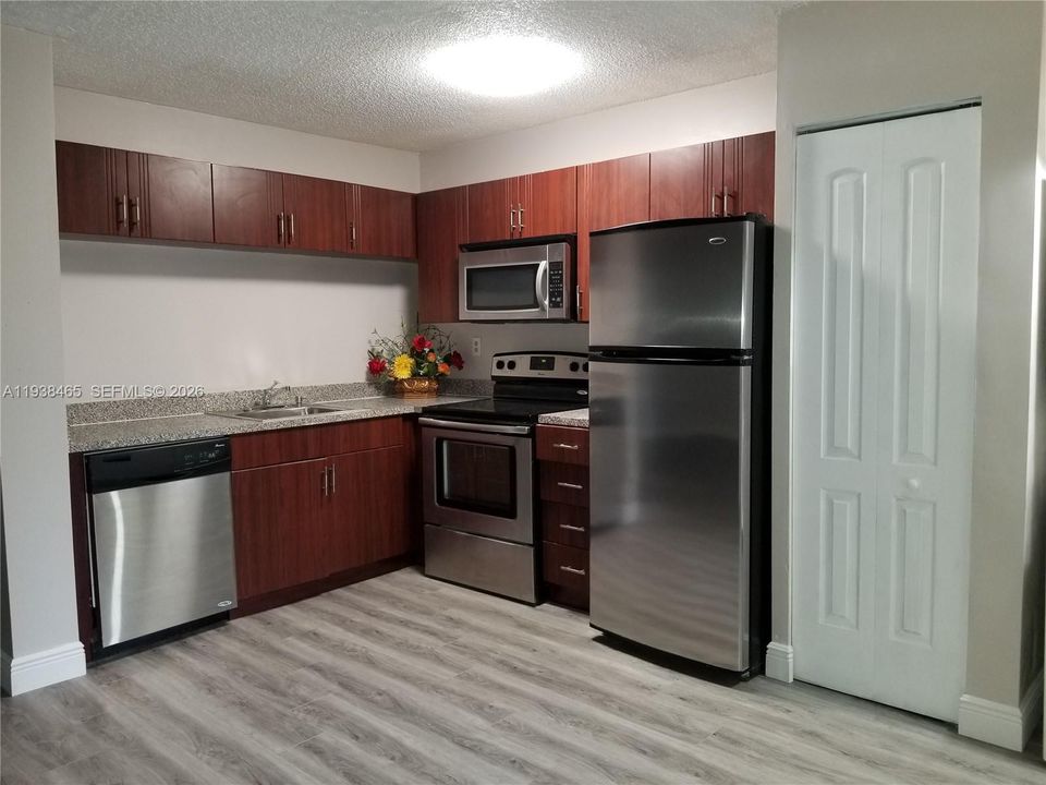 En Renta: $2,200 (2 camas, 1 baños, 978 Pies cuadrados)