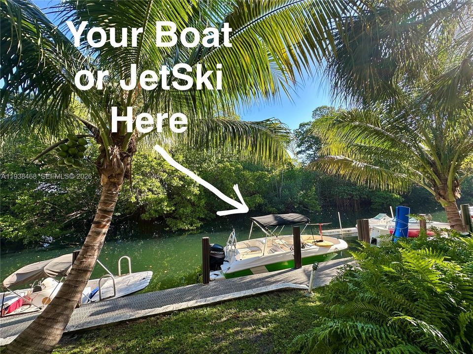 Dock available directly behind the unit