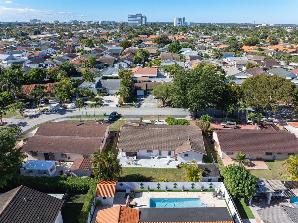 For Sale: $749,000 (4 beds, 3 baths, 2424 Square Feet)