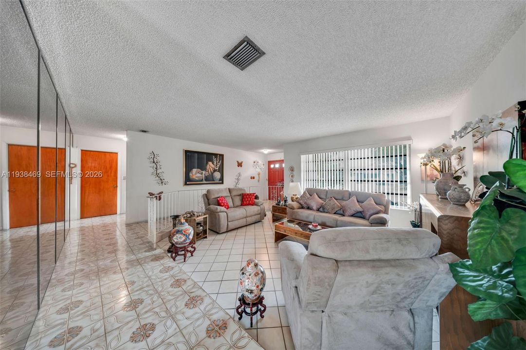 For Sale: $749,000 (4 beds, 3 baths, 2424 Square Feet)