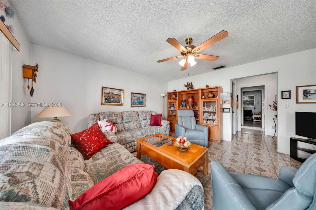 For Sale: $749,000 (4 beds, 3 baths, 2424 Square Feet)