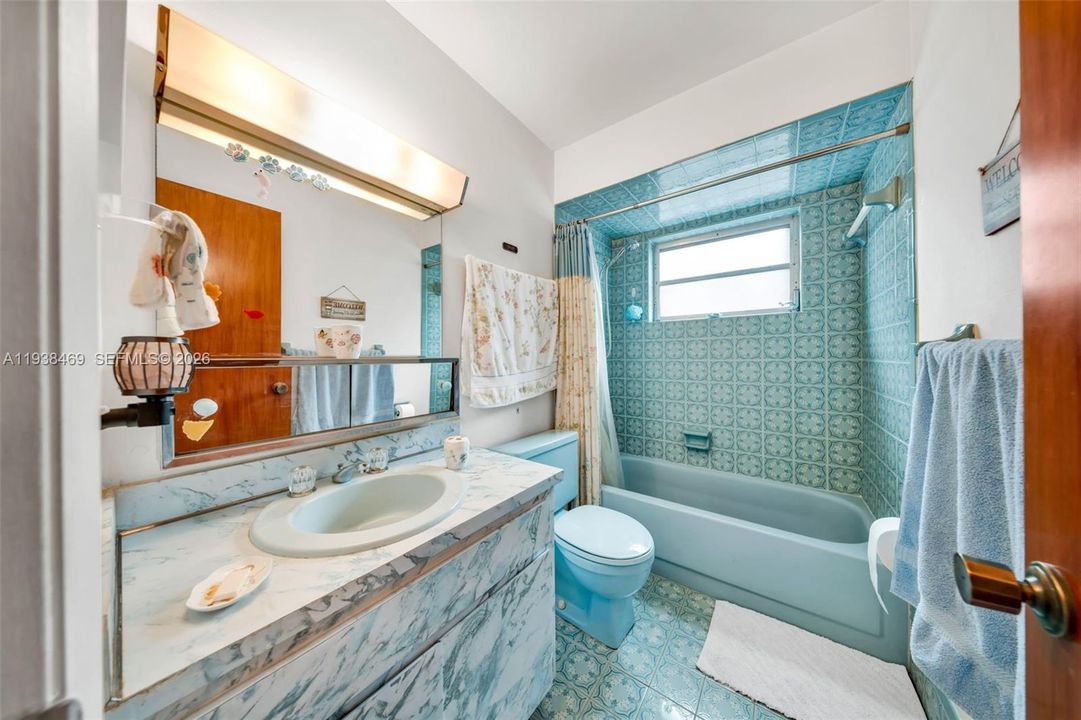 For Sale: $749,000 (4 beds, 3 baths, 2424 Square Feet)