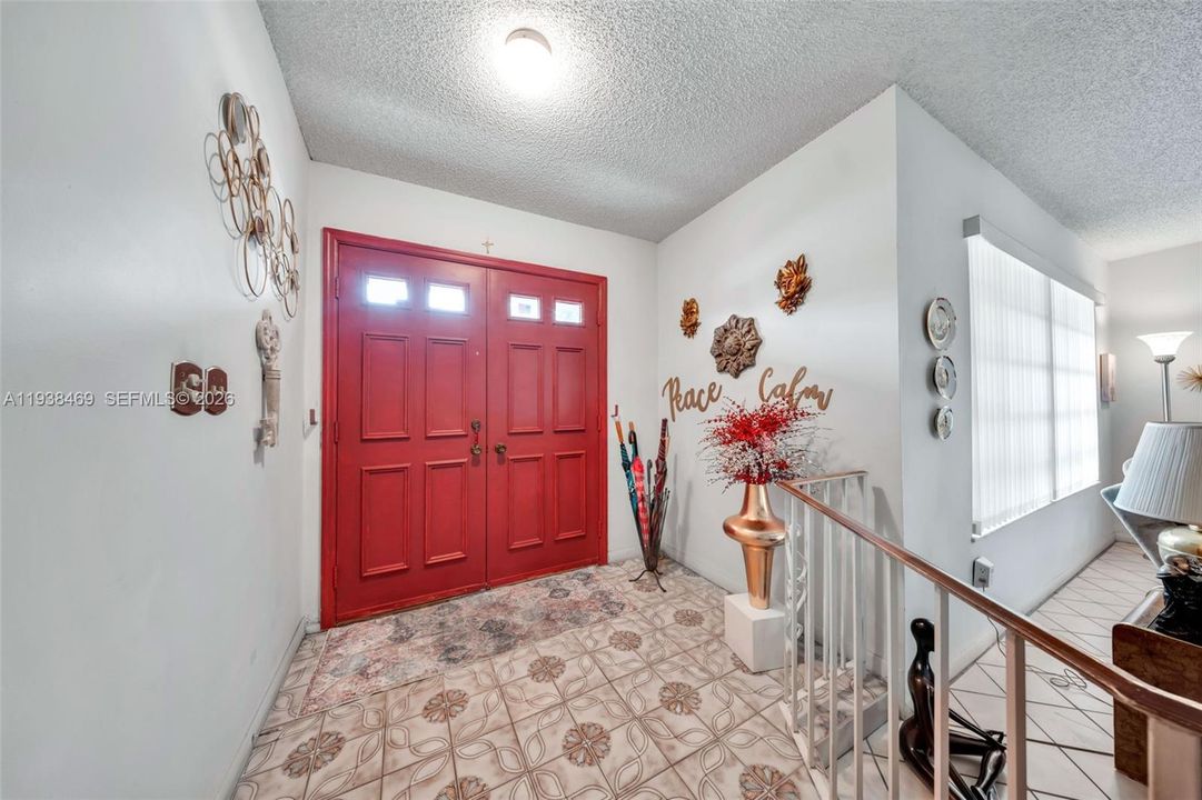 For Sale: $749,000 (4 beds, 3 baths, 2424 Square Feet)