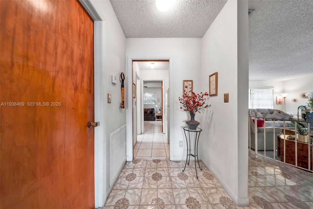 For Sale: $749,000 (4 beds, 3 baths, 2424 Square Feet)