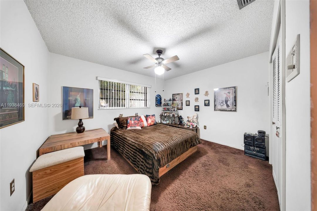 For Sale: $749,000 (4 beds, 3 baths, 2424 Square Feet)