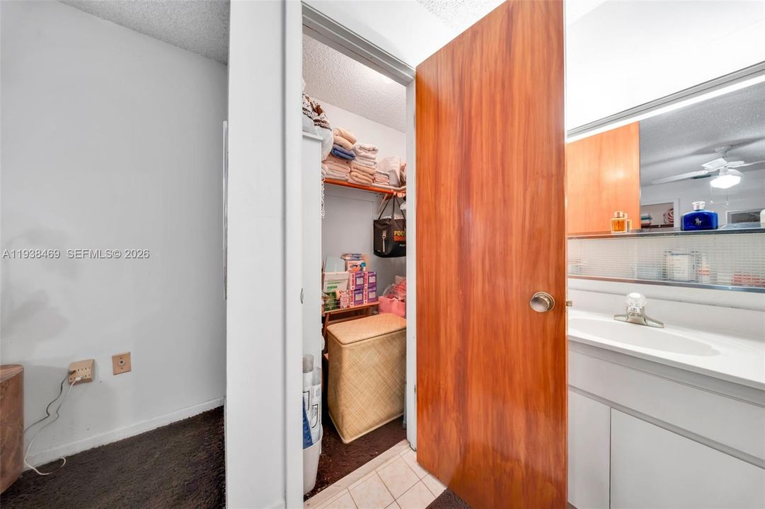 For Sale: $749,000 (4 beds, 3 baths, 2424 Square Feet)