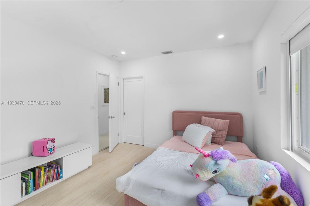 For Sale: $1,498,997 (3 beds, 2 baths, 1868 Square Feet)