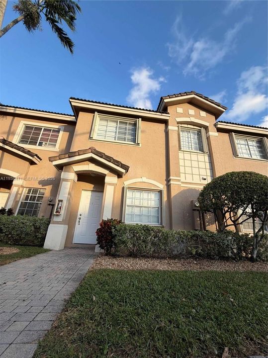 En Renta: $3,400 (3 camas, 2 baños, 1420 Pies cuadrados)