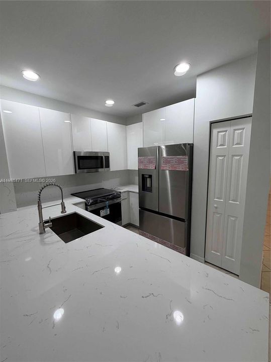 En Renta: $3,400 (3 camas, 2 baños, 1420 Pies cuadrados)