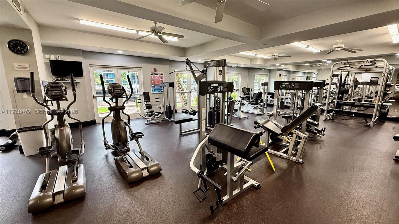 待售: $430,000 (2 贝兹, 2 浴室, 1290 平方英尺)